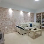 Ilyria Apartment *