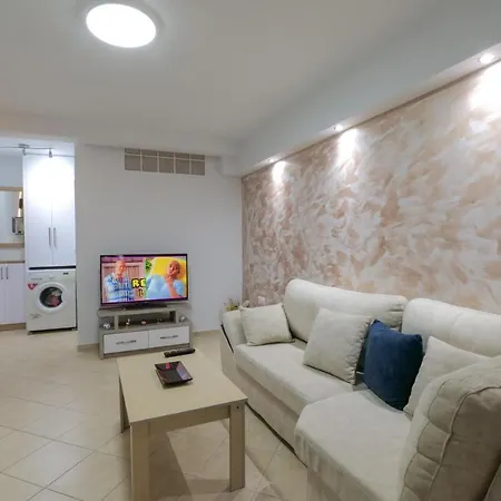 Ilyria Apartment
