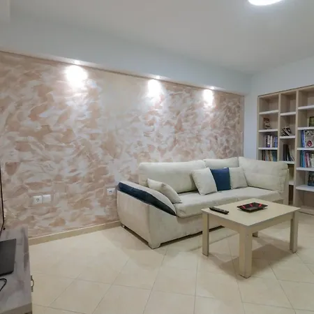 Ilyria Apartment *