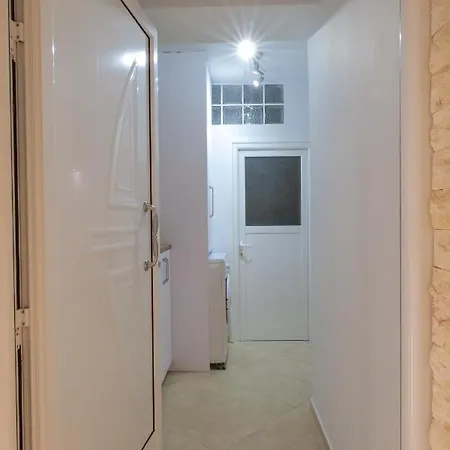 Ilyria Apartment Sarande